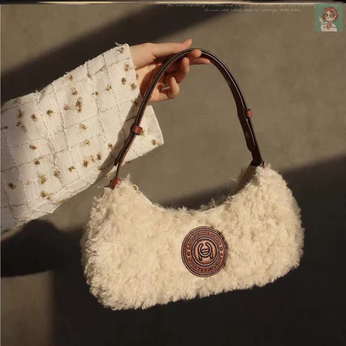 暖呼呼毛绒腋下包毛绒设计师品牌