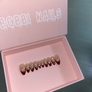 BOBBINAILS新年款手绘红色法式金色星星华子钻可拆卸穿戴甲成品