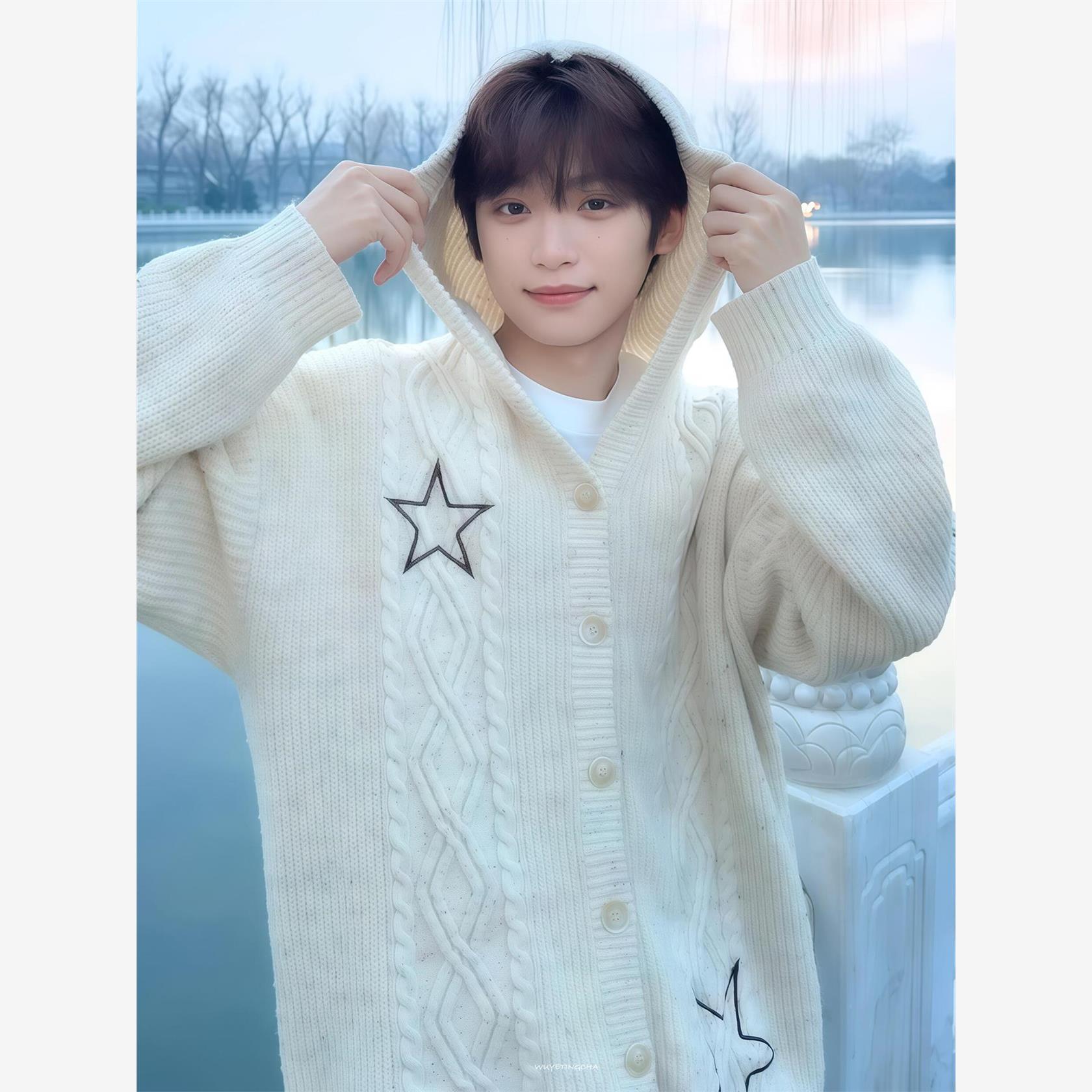 梓渝同款米白色重工刺绣毛衣男女宽松慵懒针织连帽情侣外套秋冬潮