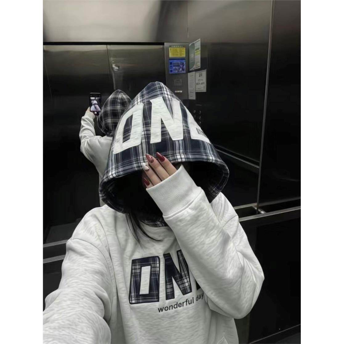 美式高街格子帽檐拼接连帽卫衣女秋冬字母刺绣宽松设计感情侣外套