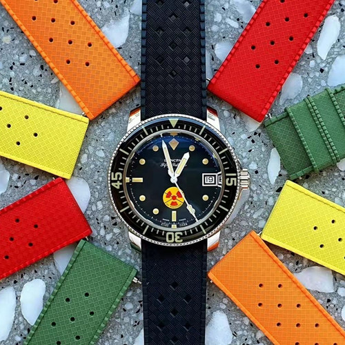 复古潜水柔软无异味硅胶表带50寻