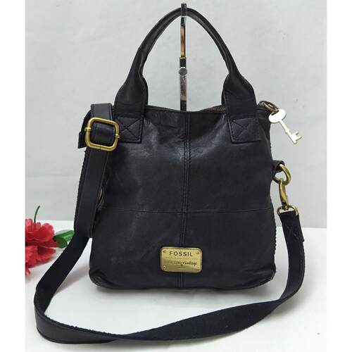 Fossil黑色真皮Zipper Closure双Handles斜挎包