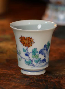 一溪山房 景德镇纯手工手绘青花斗彩陶瓷 花神菊花杯