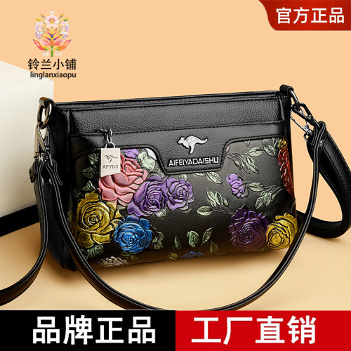国风潮彩绘浮雕植物花卉新款中年女士妈妈单肩斜挎包多层小方包