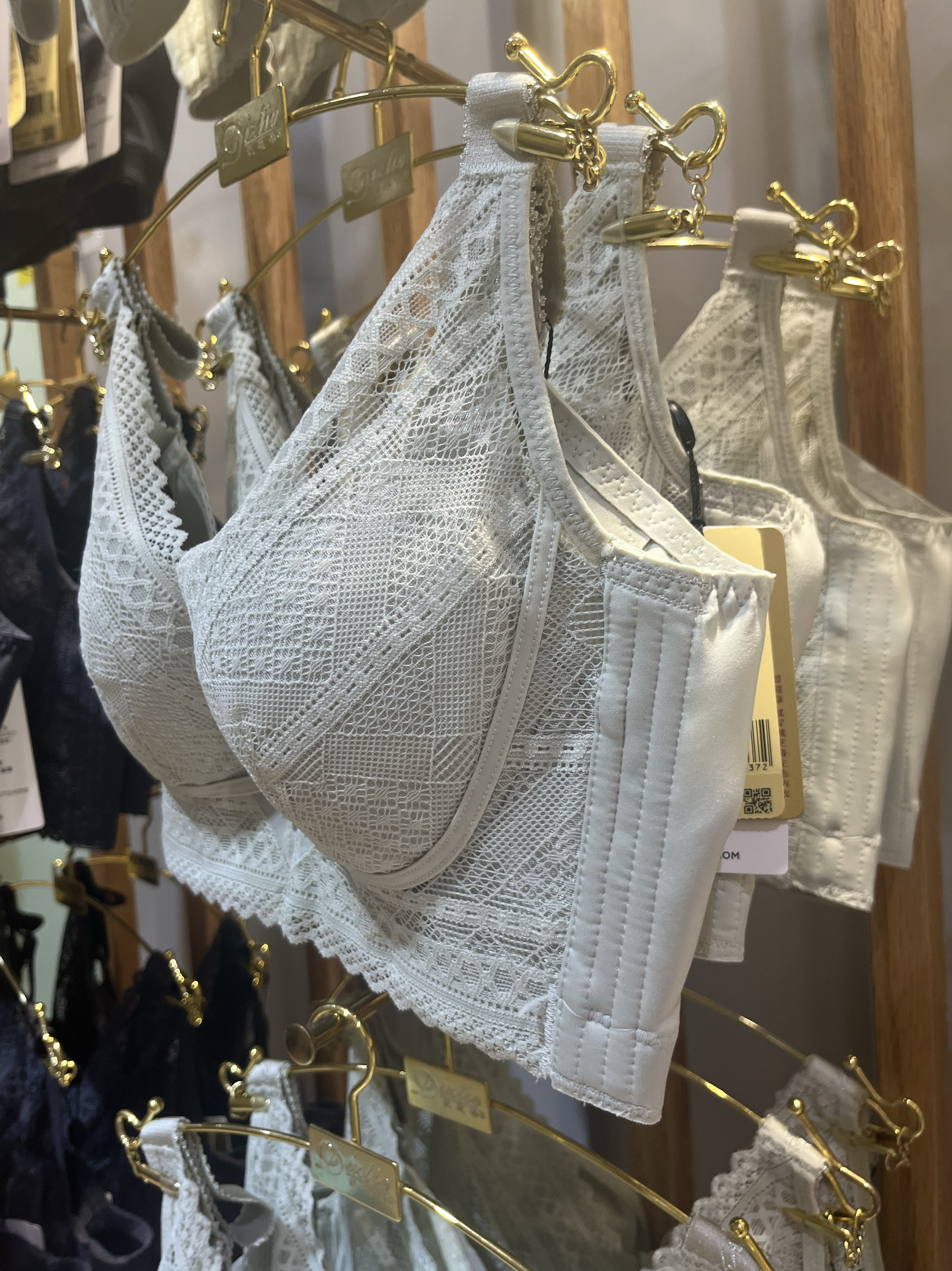 调整型文胸戴芝蒂软钢圈棉聚拢