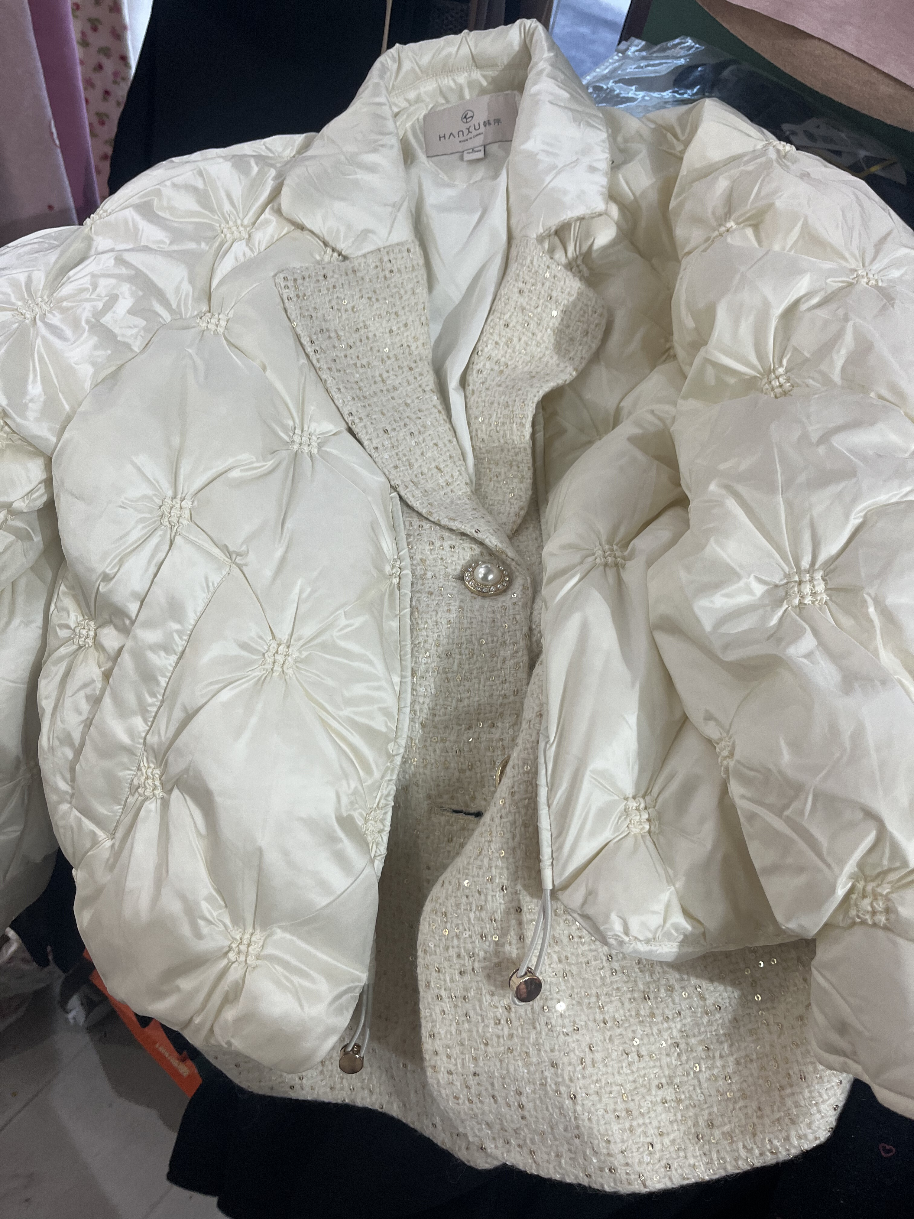 品牌撤柜女士短款羽绒服外套特价