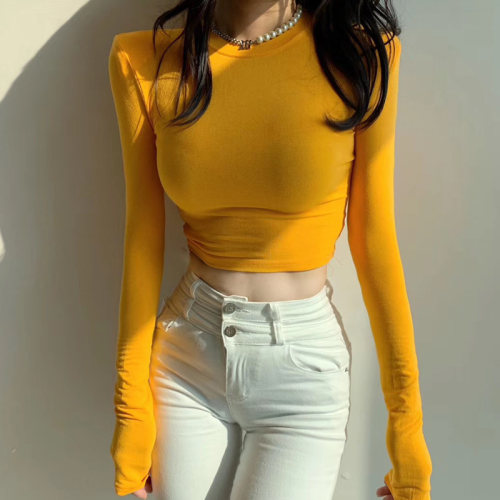 短款显胸垫肩圆领紧身长袖T恤女