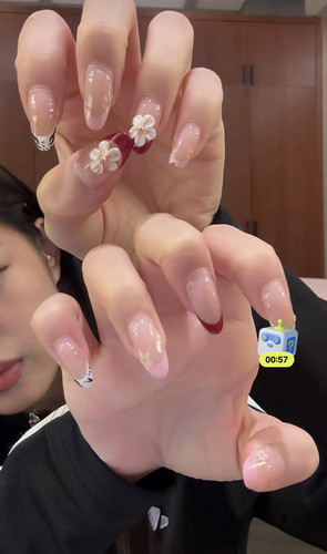 Jaden同款美甲 快来get啦