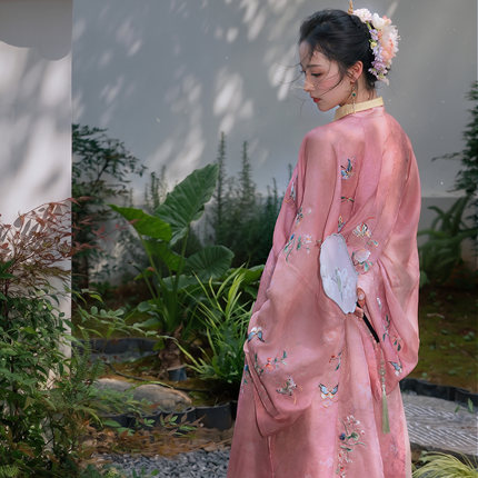 锦瑟衣庄”倚南枝“立领衫刺绣花蝶马面裙明制女款汉服