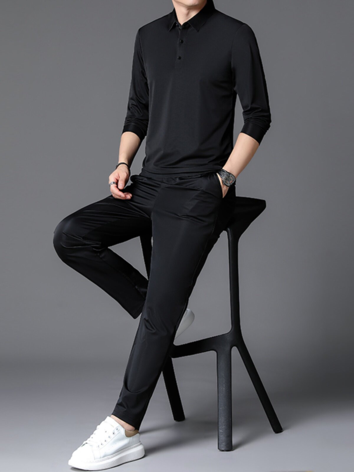 LUO MENG 캐주얼 정장 남자 2024 여름 뉴 라이트 럭셔리 비즈니스 아이스 실크 반팔 티셔츠 티셔츠 바지 여름 반바지