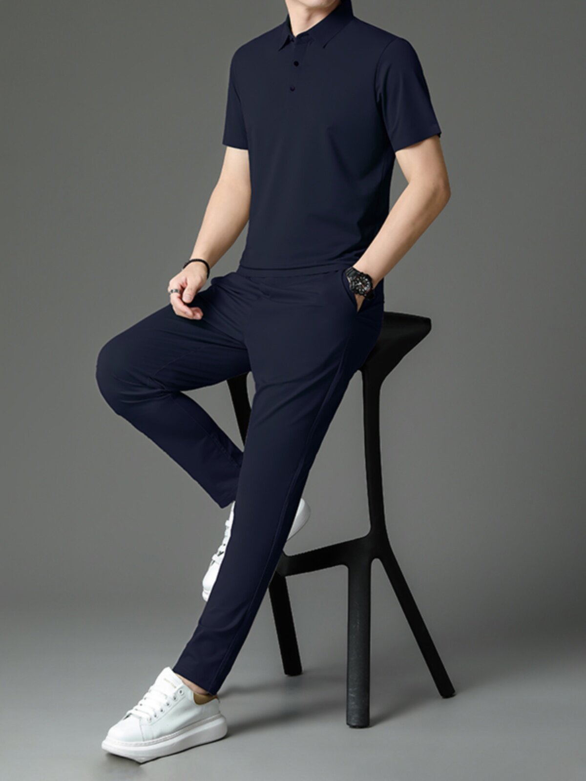 LUO MENG 캐주얼 정장 남자 2024 여름 뉴 라이트 럭셔리 비즈니스 아이스 실크 반팔 티셔츠 티셔츠 바지 여름 반바지