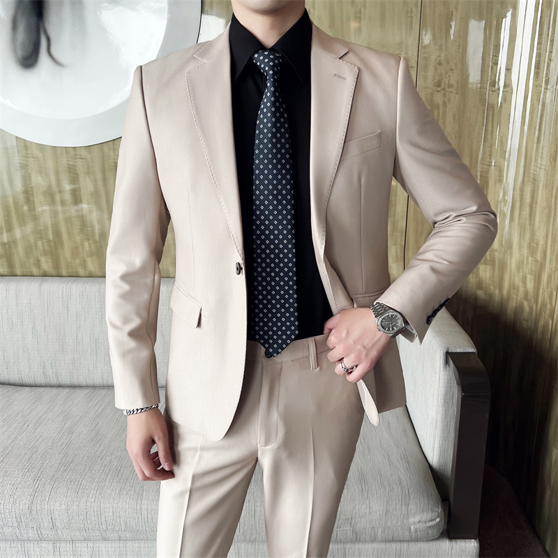 休闲米白色西装男高级感意式西服