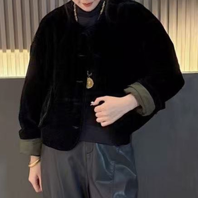 国风丝绒盘扣百搭短外套