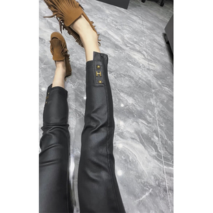 2023秋季新款涂层裤子女小脚九分弹力直筒字母五金铅笔裤烟管裤女