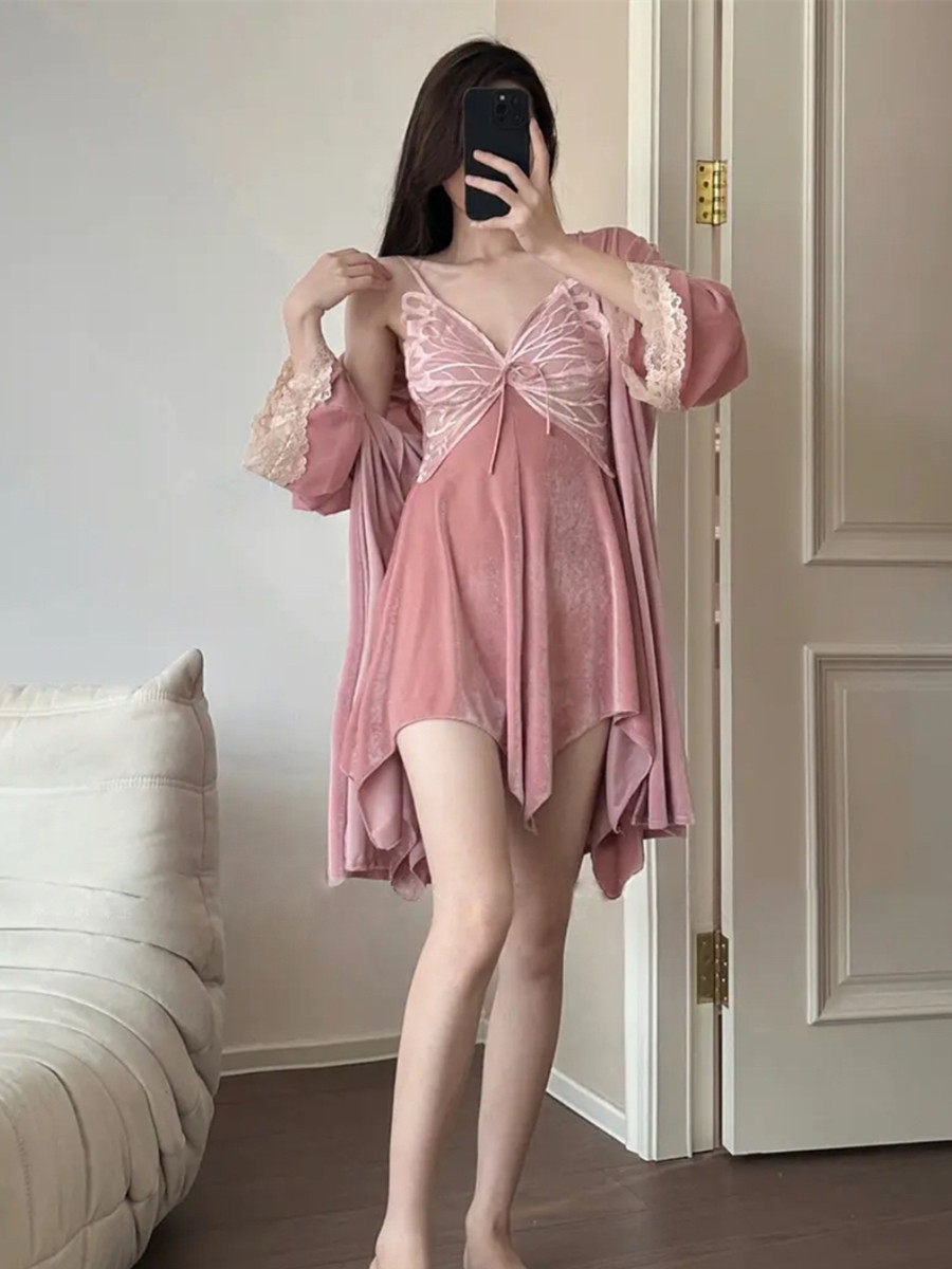 PAJAMAS WOMENS SPRING AND AUTUMN STYLE GOLDEN VELVET WINTER 2024 NEW SEXUAL FEELINGS TONE SUSPENDERS NIGHTDRESS NIGHTGOWN SET CHEST PADS