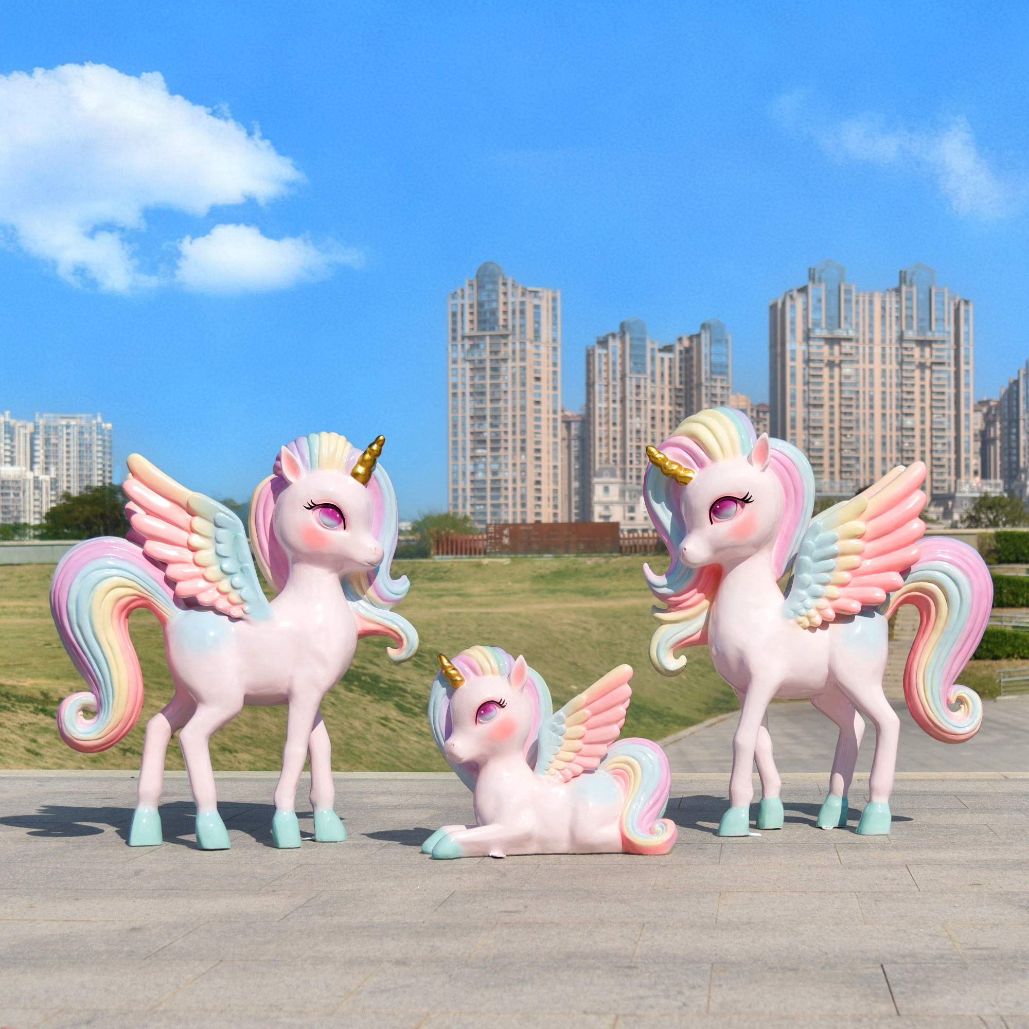 马年吉祥物新年元旦玻璃钢小马雕塑云朵秋千商场景区落地装饰摆件,家居饰品,落地摆件,淘宝优惠券,粉丝福利购,淘宝优惠卷