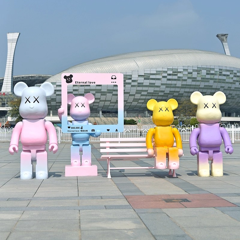 暴力熊潮玩公仔玻璃钢座椅摆件