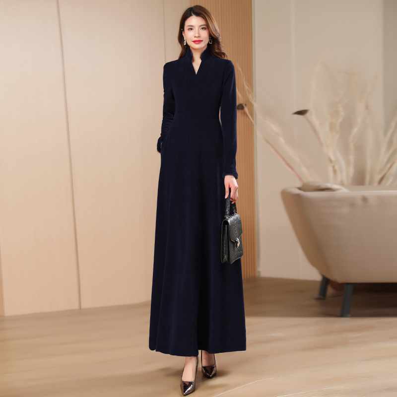 A字奢华桑海绒长款早春连衣裙