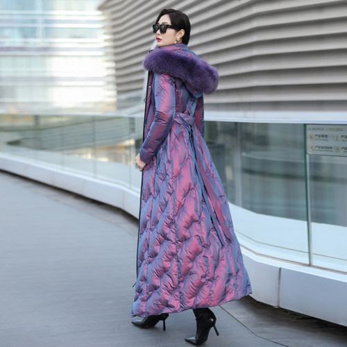 狐狸大毛领超长款连帽高端羽绒服