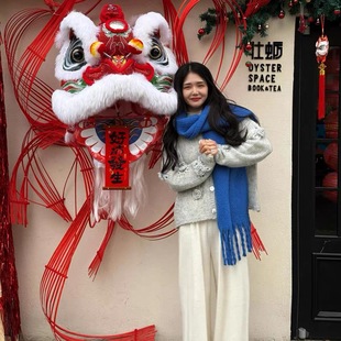 新年店铺门头氛围舞狮头挂件布景装饰网红国潮狮子头橱窗场景布置