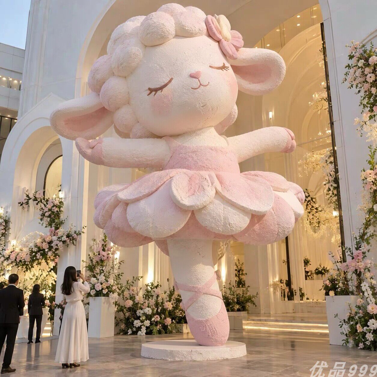 网红芭蕾小羊大型泡沫雕塑婚礼商场美陈卡通绵羊打卡拍照装置定制