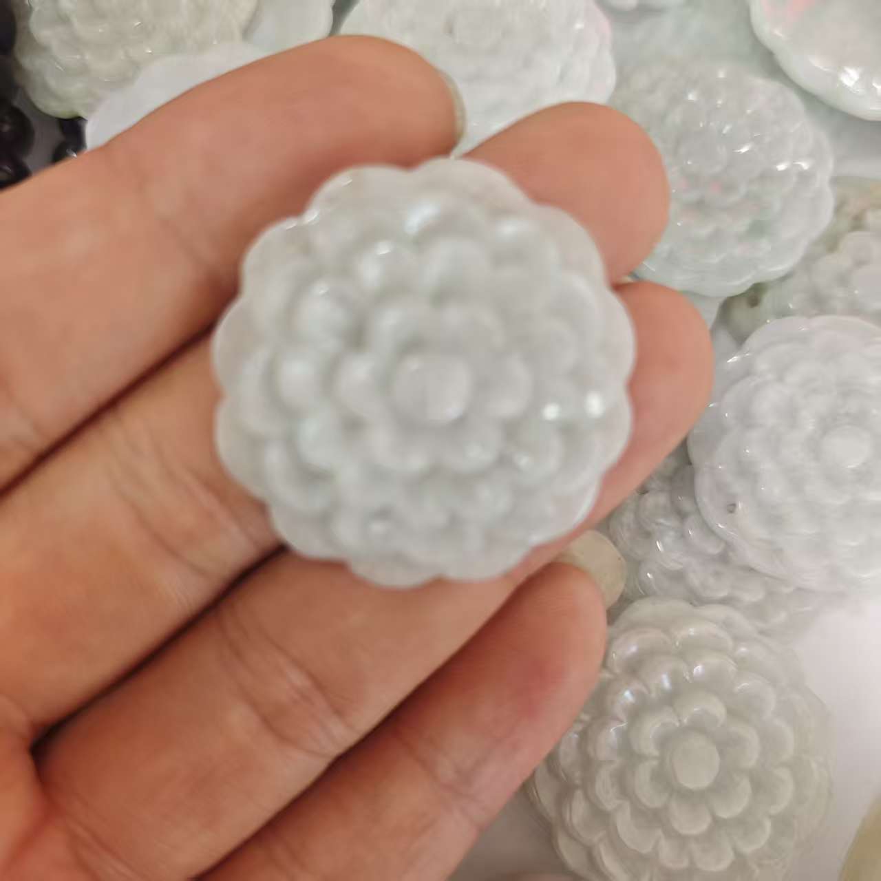 缅甸翡翠A货花朵吊坠送国鉴证书