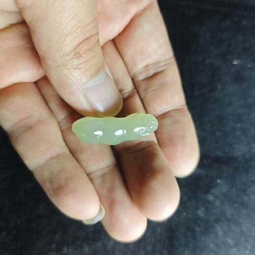 收藏级天然和田青白玉平安吊坠