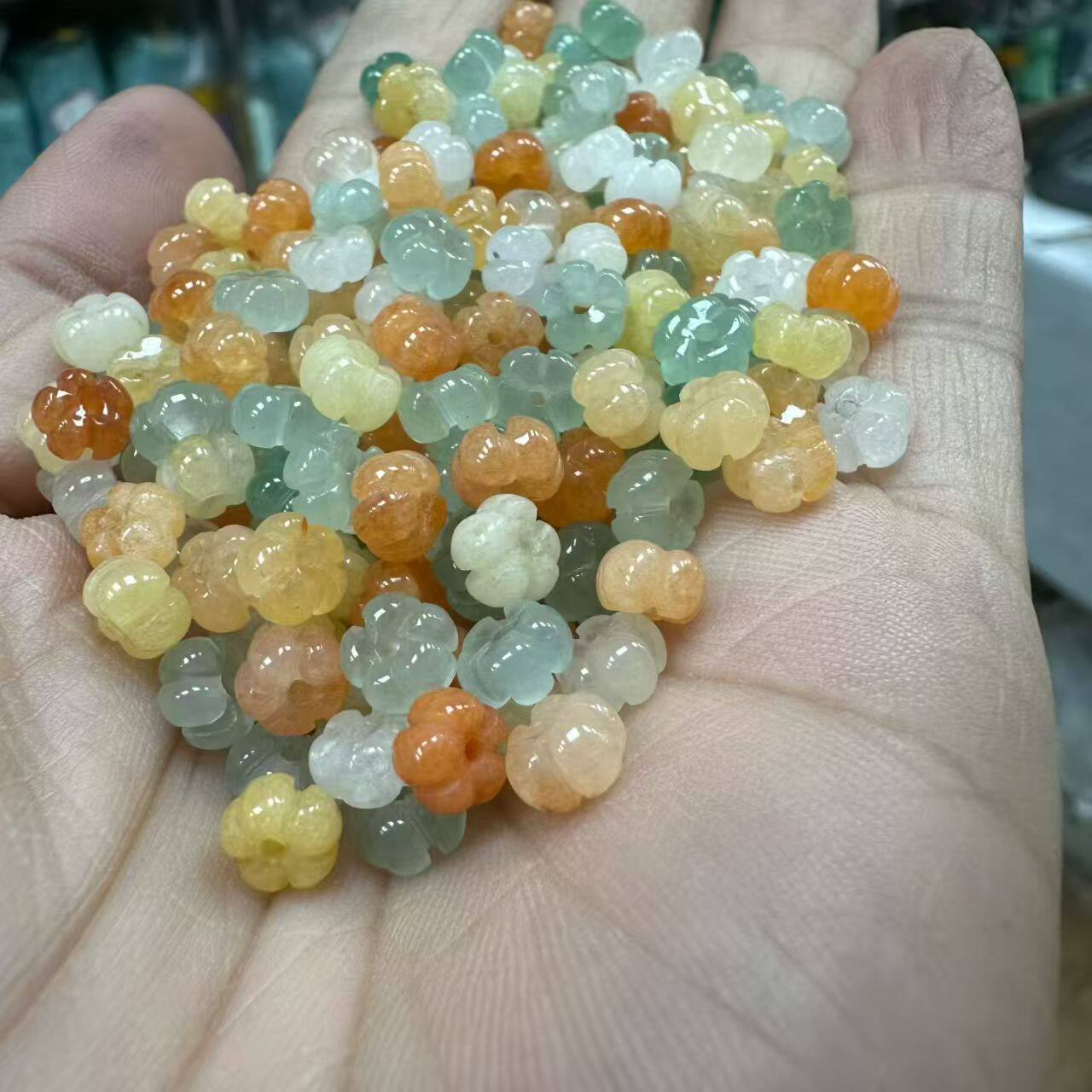 天然东陵金丝玉梅花6mm散珠