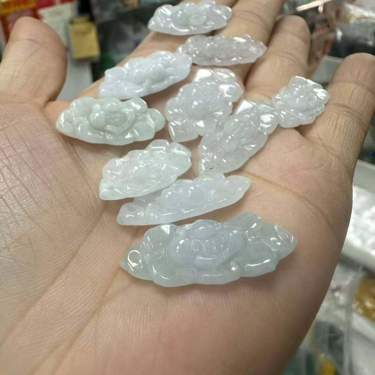 缅甸翡翠A货芙蓉种牡丹吊坠