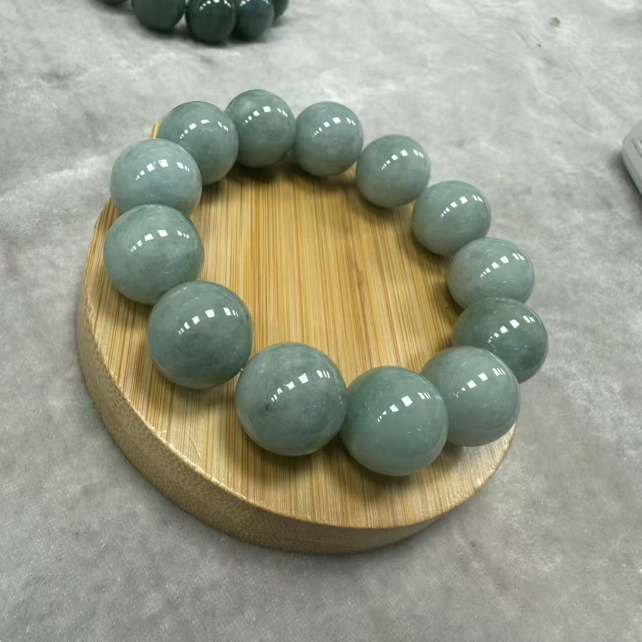 翡翠A货冰种18MM手串送证书