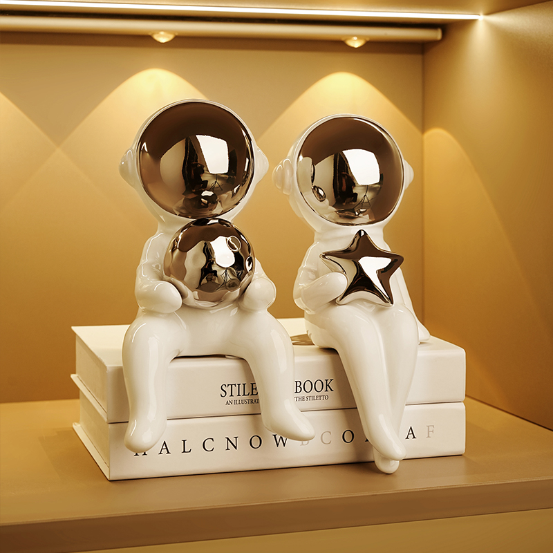 宇航员太空人酒柜装饰摆件