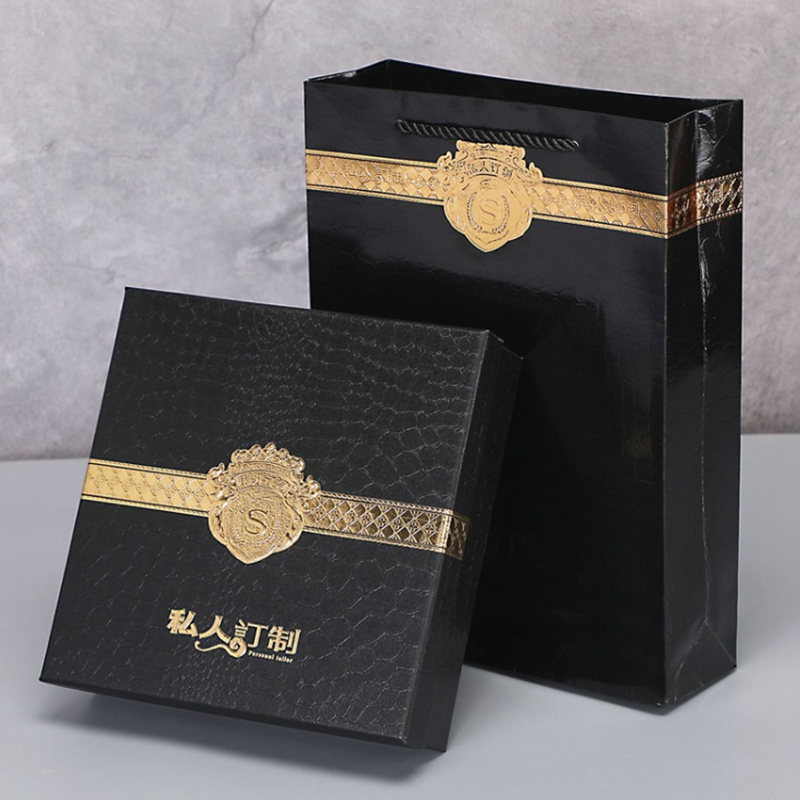 私人定制字样礼盒皮带皮具包装礼盒手提袋高端礼盒里面配黄色衬布