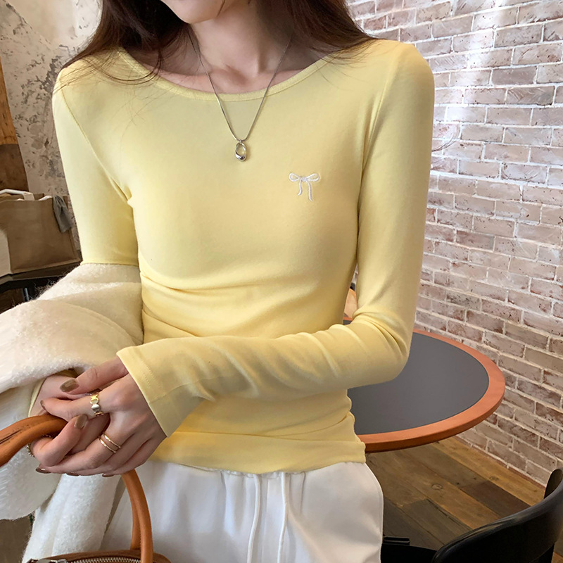 绝美刺绣设计感内搭打底衫女2024秋冬季洋气独特修身长袖t恤上衣