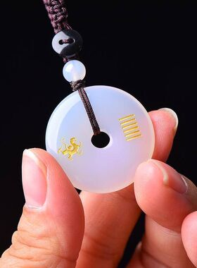 配饰扣五行属金玛瑙缺金吊坠补金