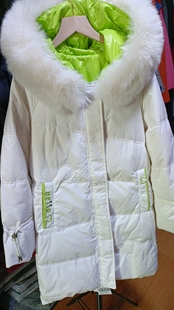 女生白色中长款连帽可拆卸毛领压花纹免洗白鸭绒羽绒服断码特价