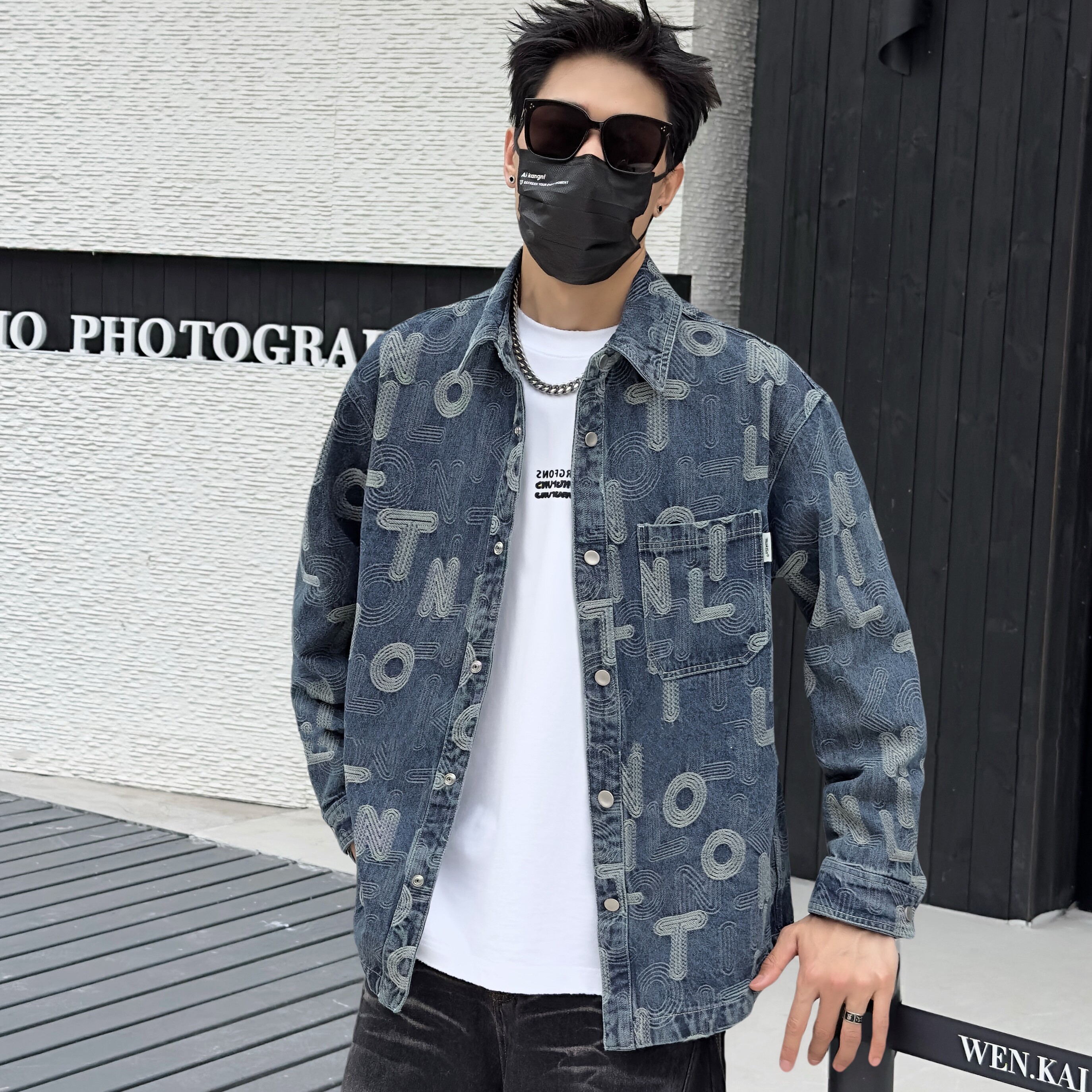 牛仔外套男士春季韩版翻领夹克潮流帅气牛仔衬衣字母提花外套潮