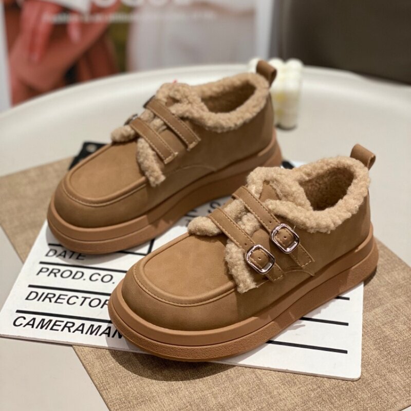 2025年冬季新款软底时尚休闲鞋