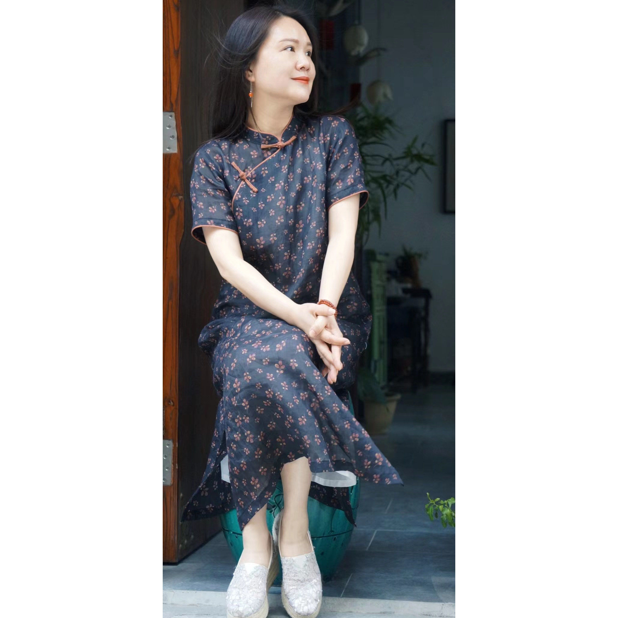 红莲柜中缘原创新中式苎麻松弛感生活旗袍红黑小碎花复古文艺女夏