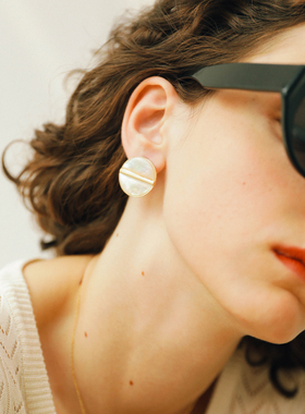 niceto  renaissance |  复古贝壳光泽镶嵌925银针耳钉