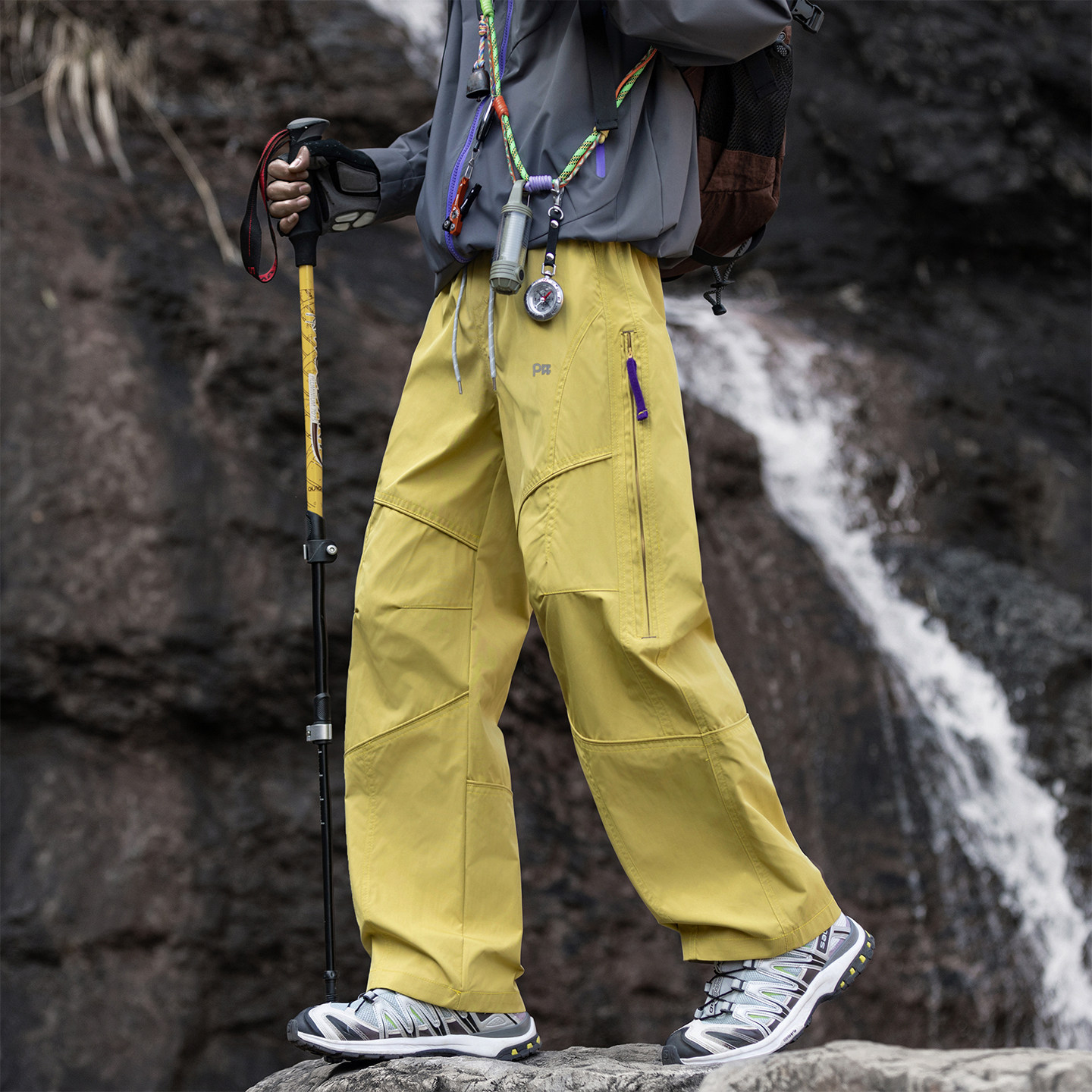 山系户外软壳冲锋裤男款秋季防风防水机能登山裤直筒工装运动长裤