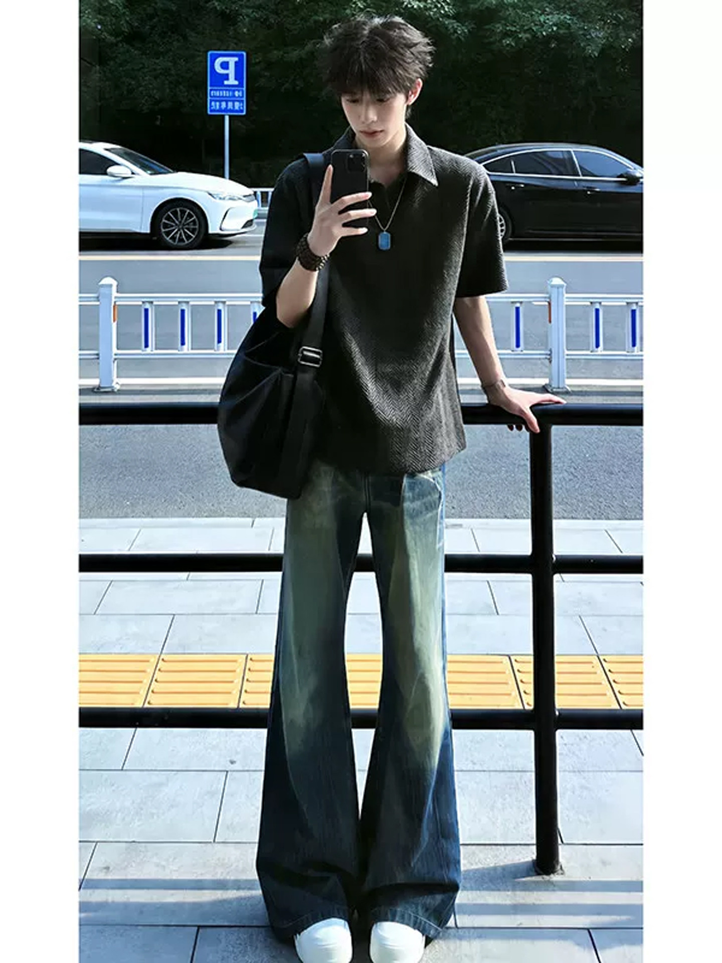 深蓝色复古闪电纹牛仔裤男秋季修身微喇裤子美式高街痞帅风弯刀裤