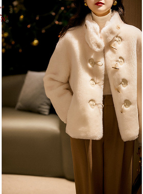 真仕漫JAZZMAN 立领牛角扣羊剪绒外套女