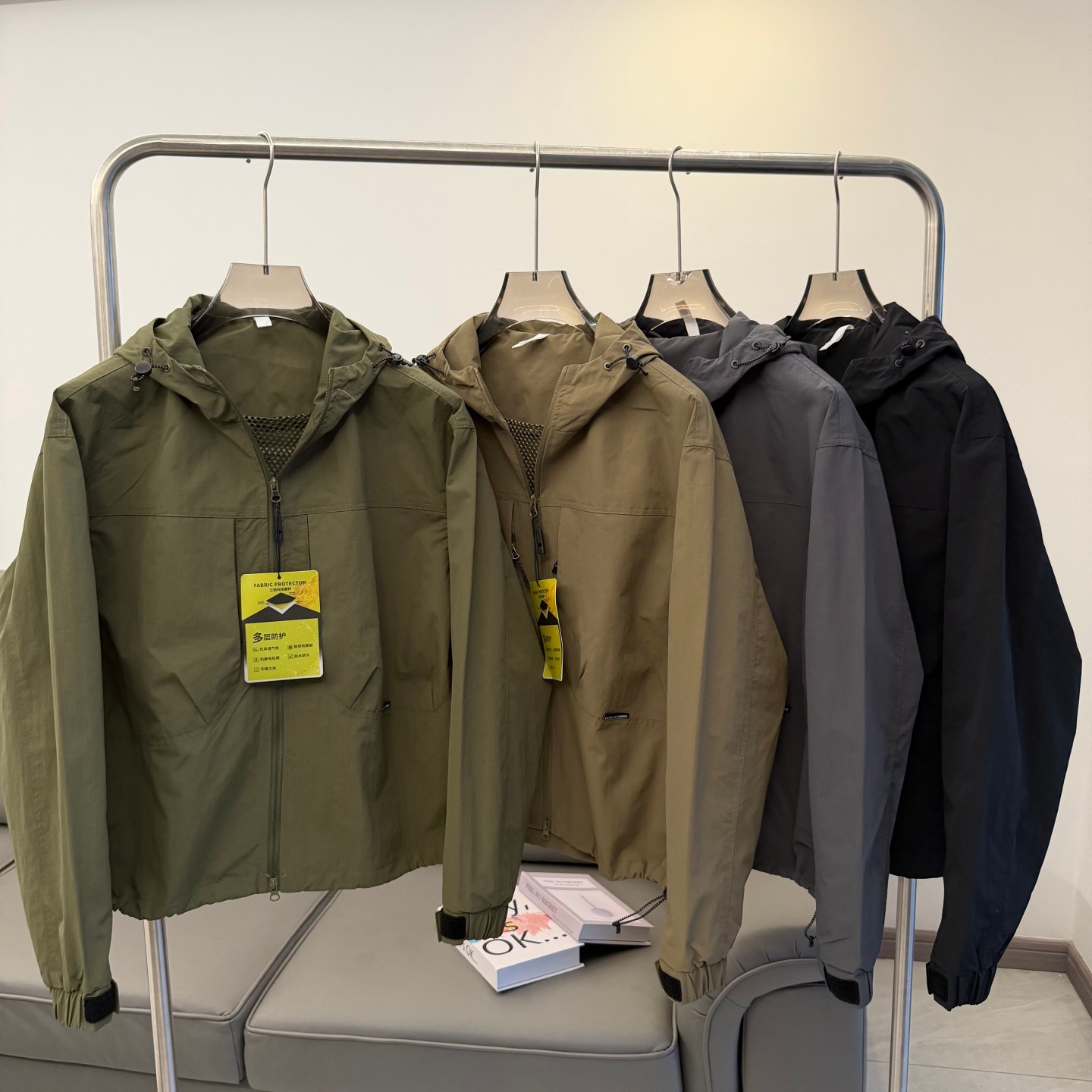 户外防风防泼水！山野影格面料！秋季男士运动休闲连帽冲锋衣夹克