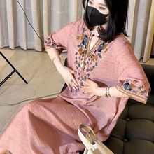 民族风高端刺绣V领苎麻连衣裙女夏季新款复古七分袖减龄宽松长裙