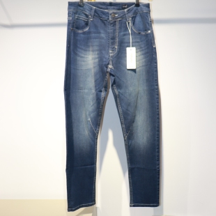 春秋男士 百搭棉舒适水洗 牛仔直筒蓝色灰色经典