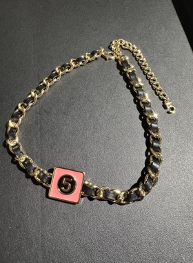 黄铜2026新款黑色小羊皮滴油5字女百搭项链锁骨链颈链优雅轻奢风