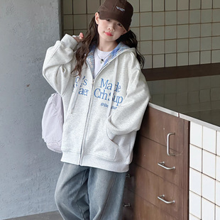 女童外套春装2026新款女大童洋气时髦连帽卫衣宽松休闲拉链衫开衫