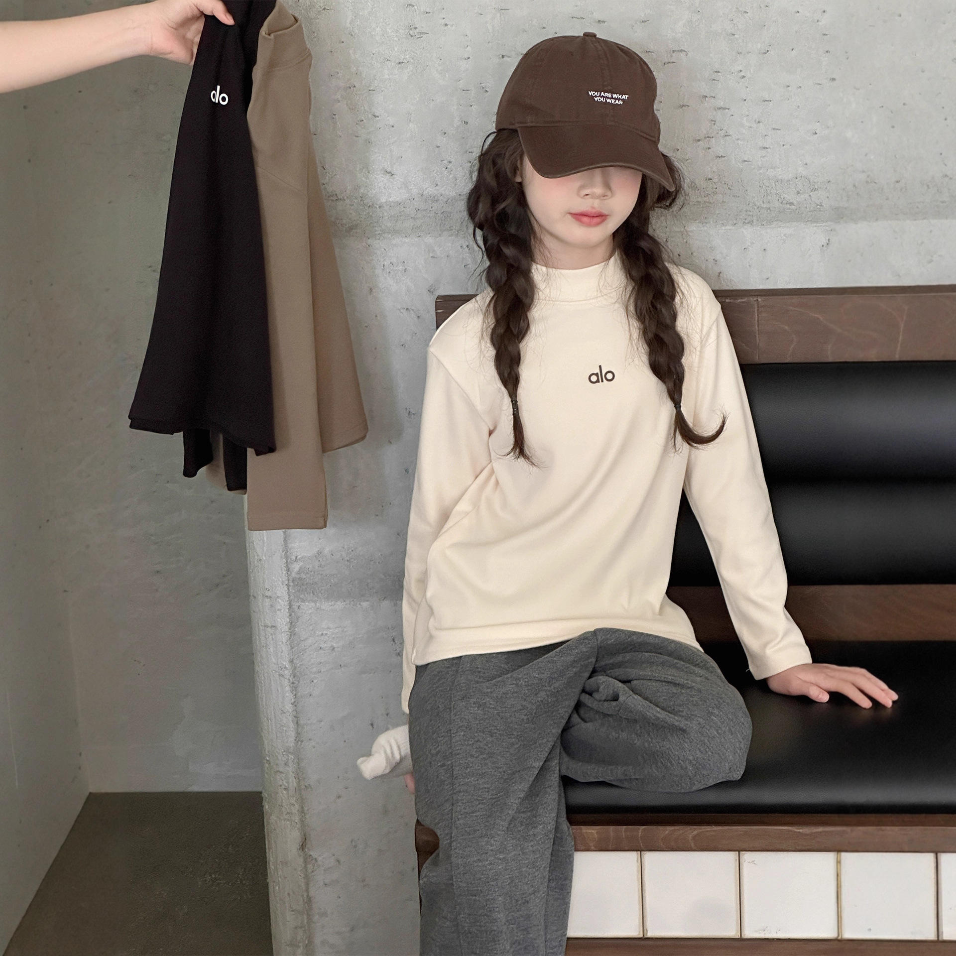 女童长袖T恤秋冬款2025新款儿童半高领上衣女大童加厚磨毛打底衫