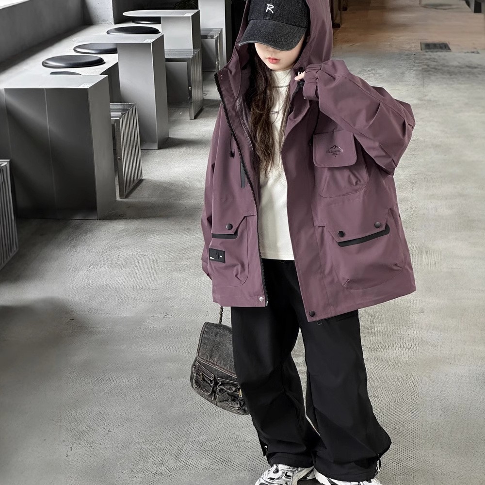 女童外套秋冬款2025新款儿童冬装三合一可拆卸冲锋衣大童加厚外套