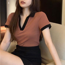 大码300斤v领短袖t恤女ins夏季修身显瘦遮肉短款polo领上衣打底衫